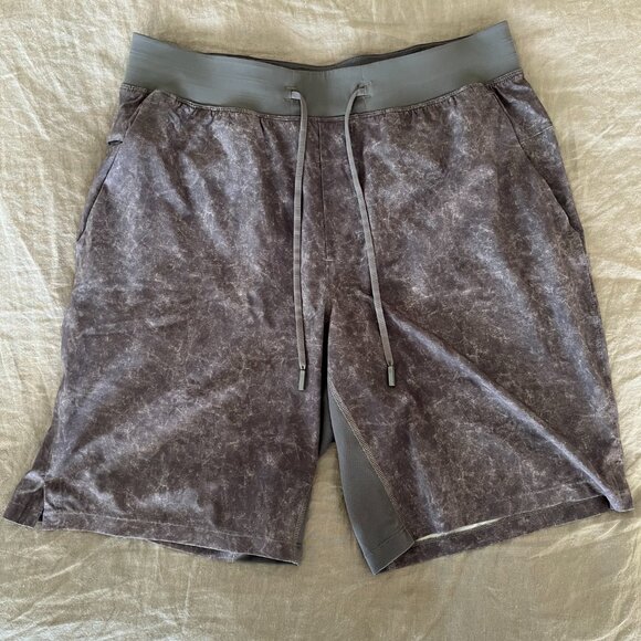 lululemon Men's T.H.E. Short 9" *Linerless - Size L - Picture 3 of 9